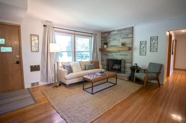 Minneapolis, MN 55418,590 36th AVE NE