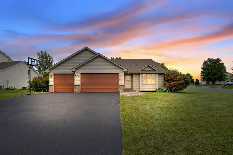 2700 Galway CT, Hudson, WI 54016