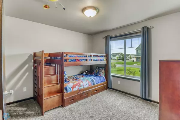 Fargo, ND 58104,6162 60th AVE S