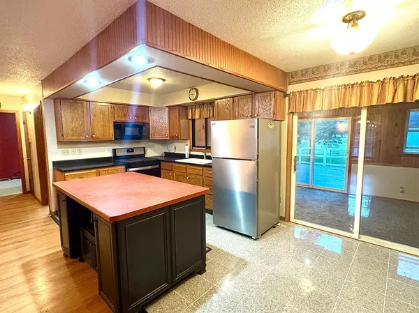 Dawson, MN 56232,153 2nd ST