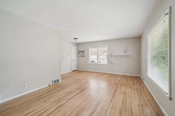 Excelsior, MN 55331,150 Bell ST