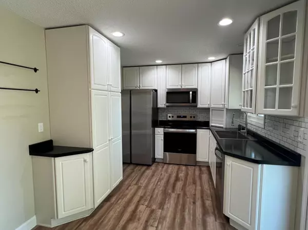 Rochester, MN 55904,837 25th ST SE
