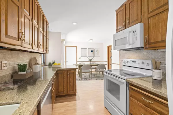 Bloomington, MN 55431,8141 York AVE S