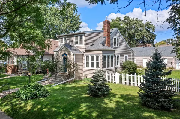 Saint Paul, MN 55106,841 Sherwood AVE