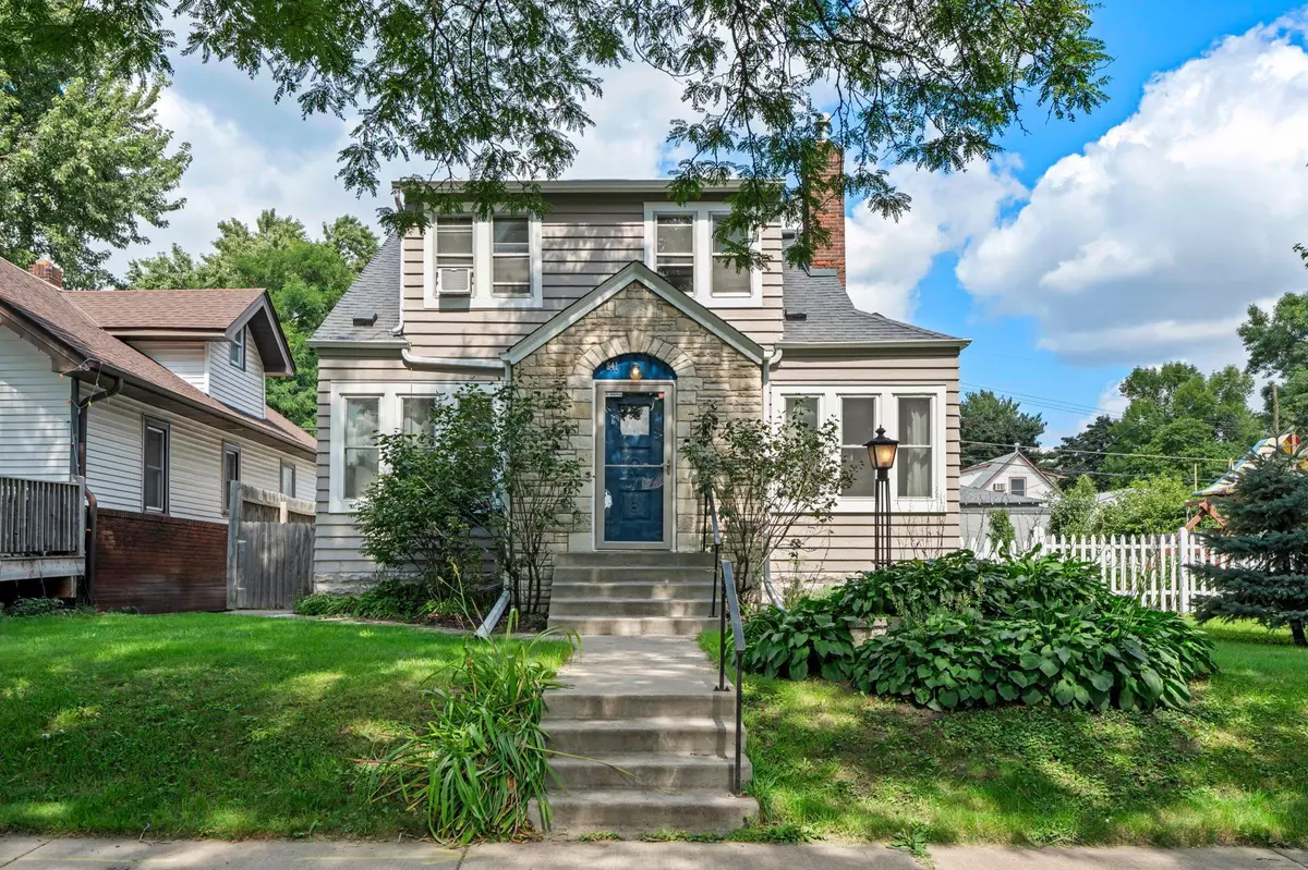 Saint Paul, MN 55106,841 Sherwood AVE