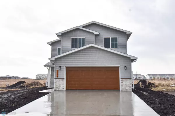 2630 38 AVE S, Moorhead, MN 56560
