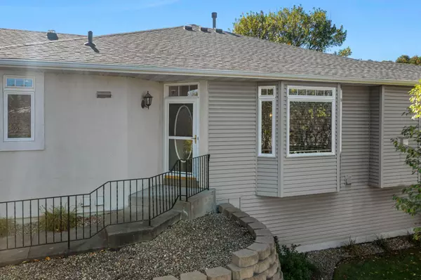 Savage, MN 55378,8867 Preserve PL