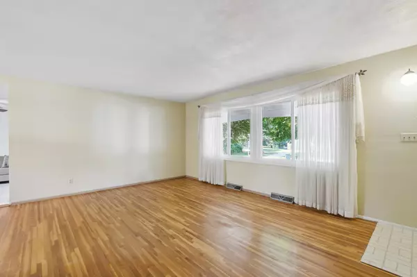 White Bear Lake, MN 55110,4012 Cranbrook DR