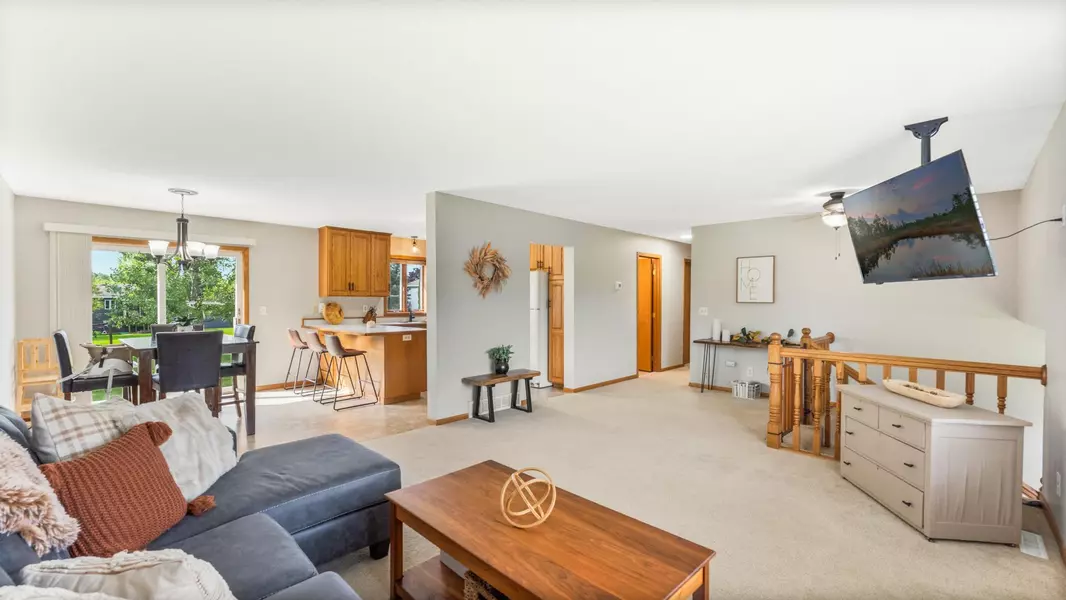 1202 S Le Homme Dieu DR NE, Alexandria, MN 56308