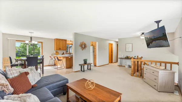 1202 S Le Homme Dieu DR NE, Alexandria, MN 56308