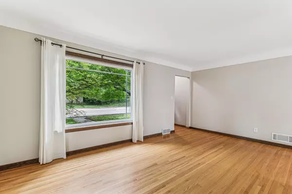 Minneapolis, MN 55418,2958 NE Stinson BLVD