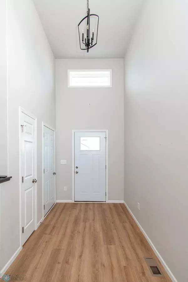 West Fargo, ND 58078,1101 55th AVE W