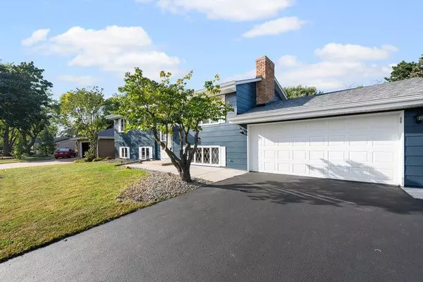 2321 Beam AVE, Maplewood, MN 55109