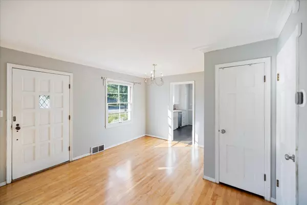 Falcon Heights, MN 55113,1445 Larpenteur AVE W