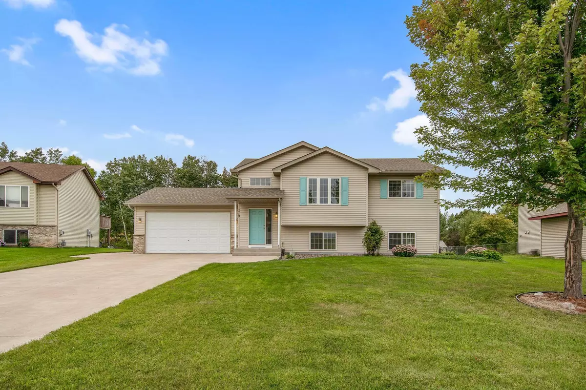 Pine City, MN 55063,319 Fawn Meadows WAY NE