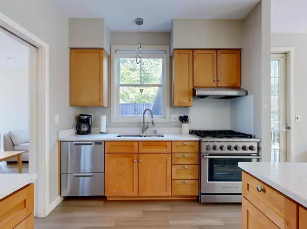 Saint Paul, MN 55130,584 Payne AVE