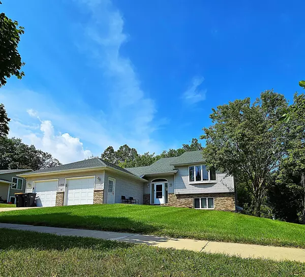 1703 20th AVE NE, Rochester, MN 55906