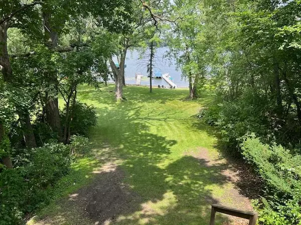 Chanhassen, MN 55317,7490 Chanhassen RD