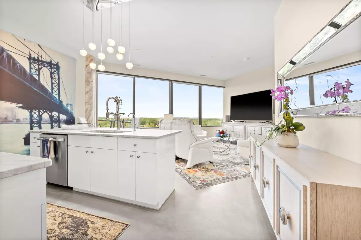 Minnetonka, MN 55343,5601 Smetana DR #918