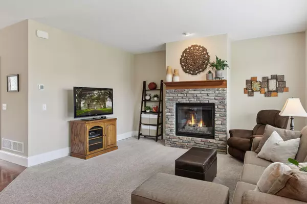 Farmington, MN 55024,18681 Dulaney DR