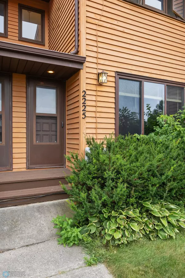 Moorhead, MN 56560,2225 4th AVE S