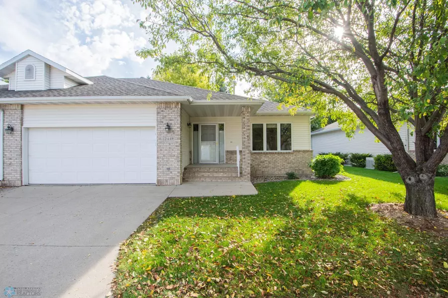 2449 Madison Square DR S, Fargo, ND 58104