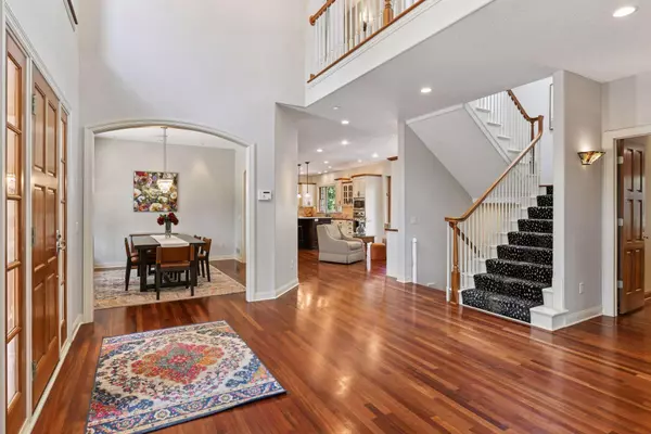 Minnetonka, MN 55305,11625 Live Oak DR