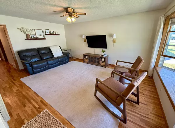 Willmar, MN 56201,816 Irene AVE SE
