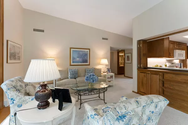 Edina, MN 55439,5501 Dewey Hill RD #326