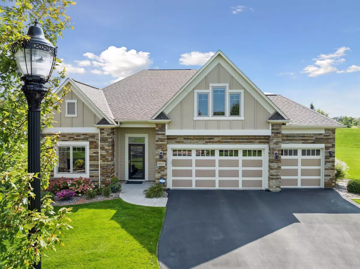 Lake Elmo, MN 55042,8817 Upper 7th PL N