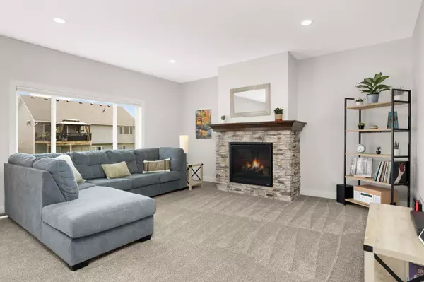 Shakopee, MN 55379,1683 Riverside DR