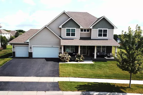 1135 Moers DR, Chaska, MN 55318