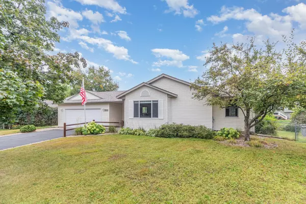 3300 Lake View LN, Big Lake, MN 55309