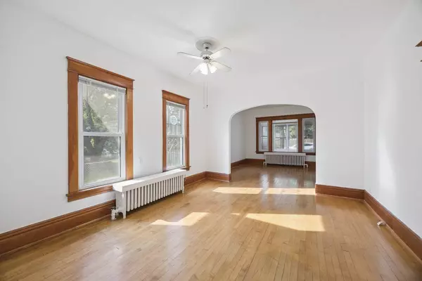 Saint Paul, MN 55117,56 Hatch AVE