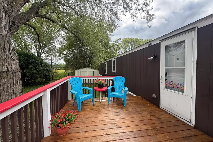 301 Louva DR, Mankato, MN 56001