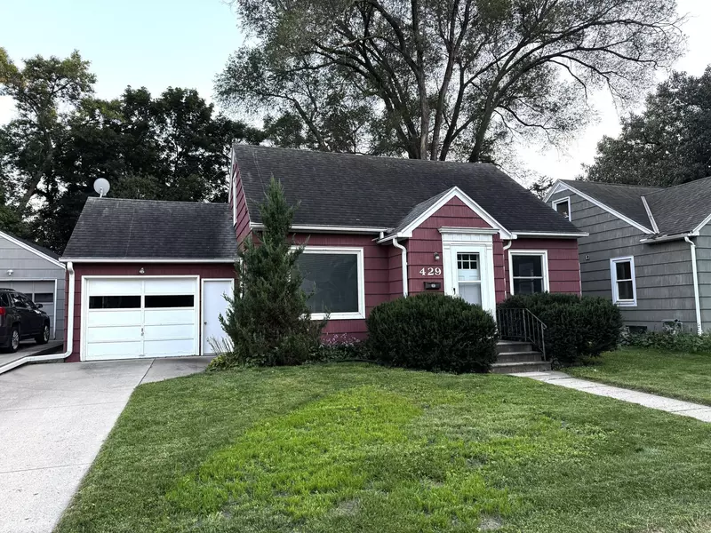429 Tyler AVE, North Mankato, MN 56003