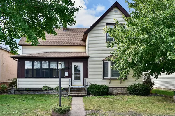 Winona, MN 55987,317 E 2nd ST