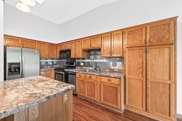 Eagan, MN 55122,1557 Clemson DR #A