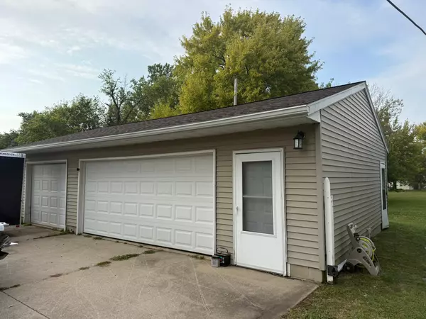 Albert Lea, MN 56007,513 E 11th ST