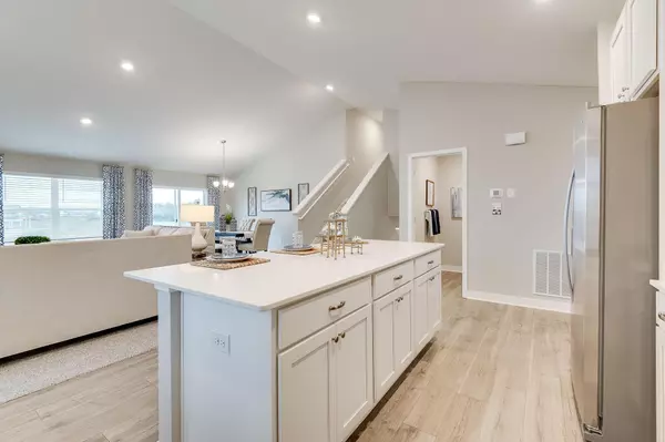 Lakeville, MN 55044,17373 Dulles LN