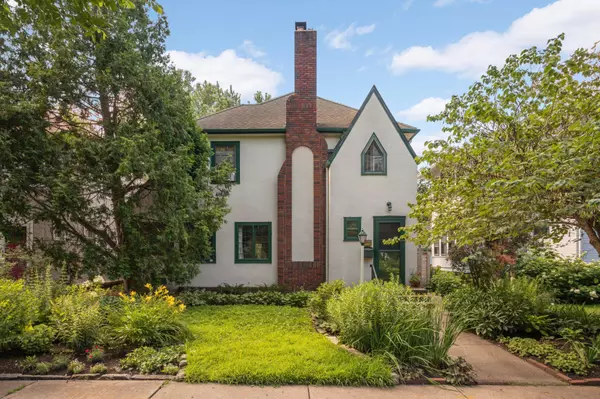1926 Lincoln AVE, Saint Paul, MN 55105