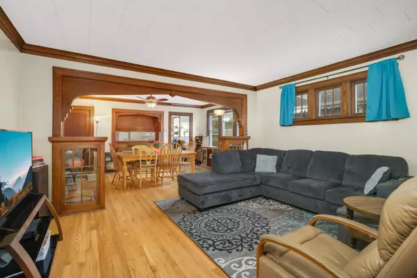 Saint Paul, MN 55104,962 Aurora AVE