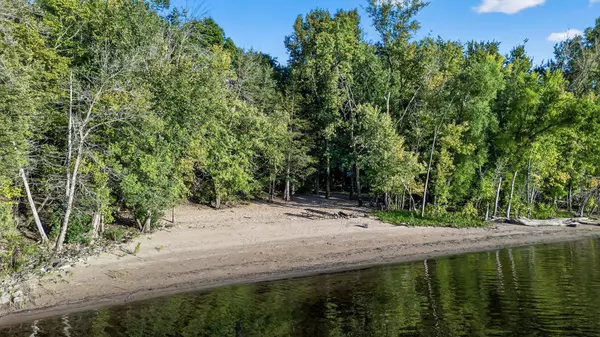 Prescott, WI 54021,N6464 1323rd ST