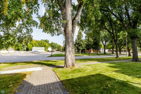 Fargo, ND 58103,705 10th ST S