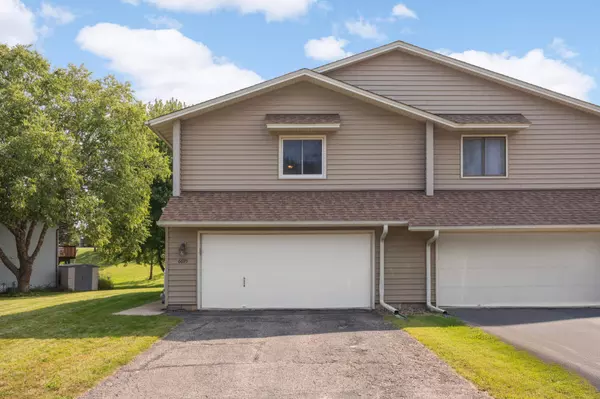 Eden Prairie, MN 55346,6695 Kara DR