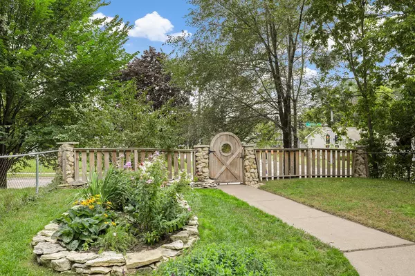 Saint Paul, MN 55130,1680 Edgerton ST