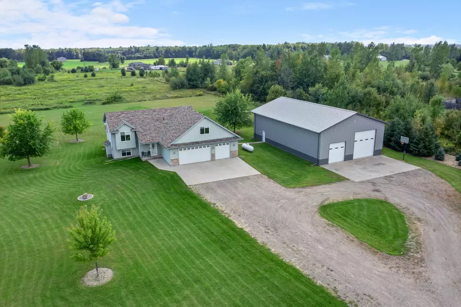 2195 460th ST, Harris, MN 55032