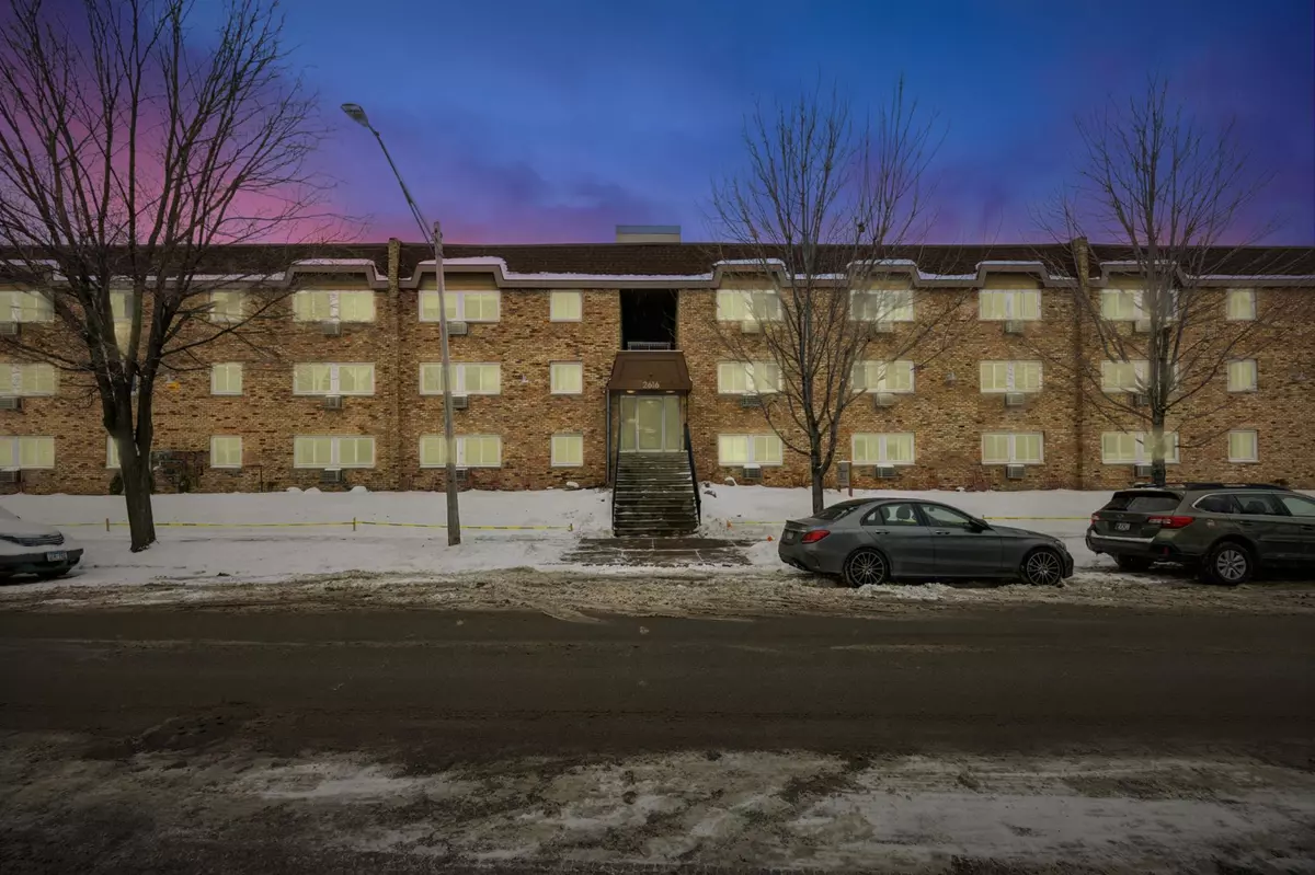 Minneapolis, MN 55408,2616 Harriet AVE #312