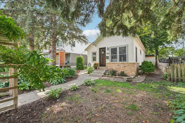 South Saint Paul, MN 55075,116 11th AVE S