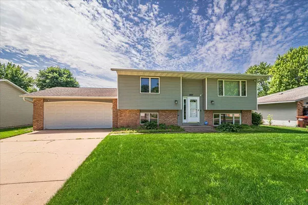 Hastings, MN 55033,1227 14th ST W